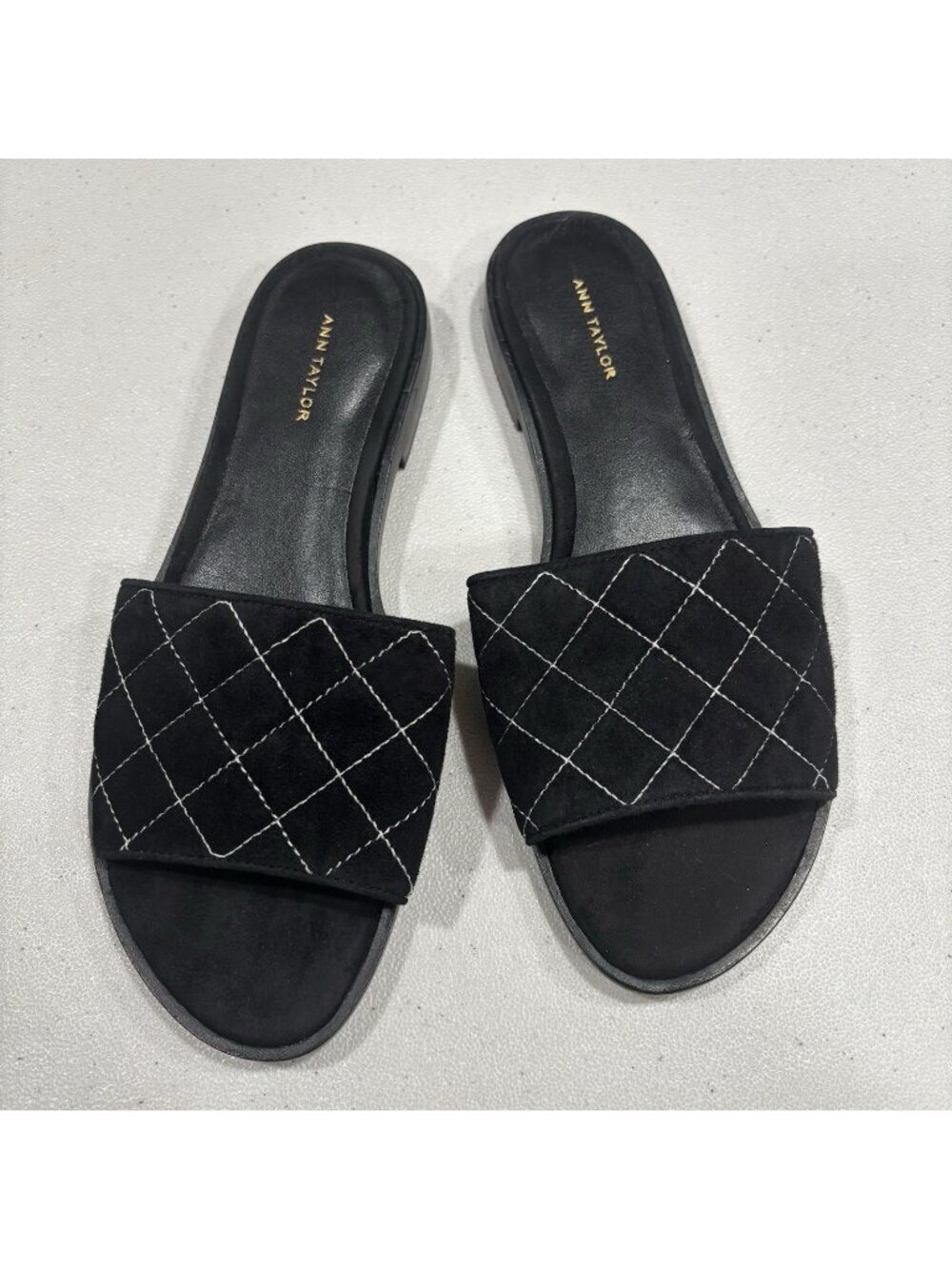 Ann Taylor Black Lyra Slide Sandals Quilted Suede Top With Stitching Size 8M